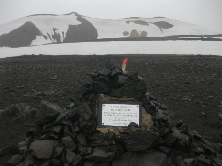 Lumi yllätti jalkailijan ensimmäisen päivämatkan loppupuolella